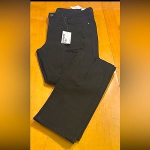 NWT Men’s Distressed Stretchy Skinny Jeans w/Rhinestones inside rips 34x34